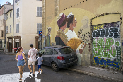 France, Bouches-du-Rhône (13), Marseille, quartier du Panier, peinture murale de Alberto Ruce et Gütan rue de Lorette