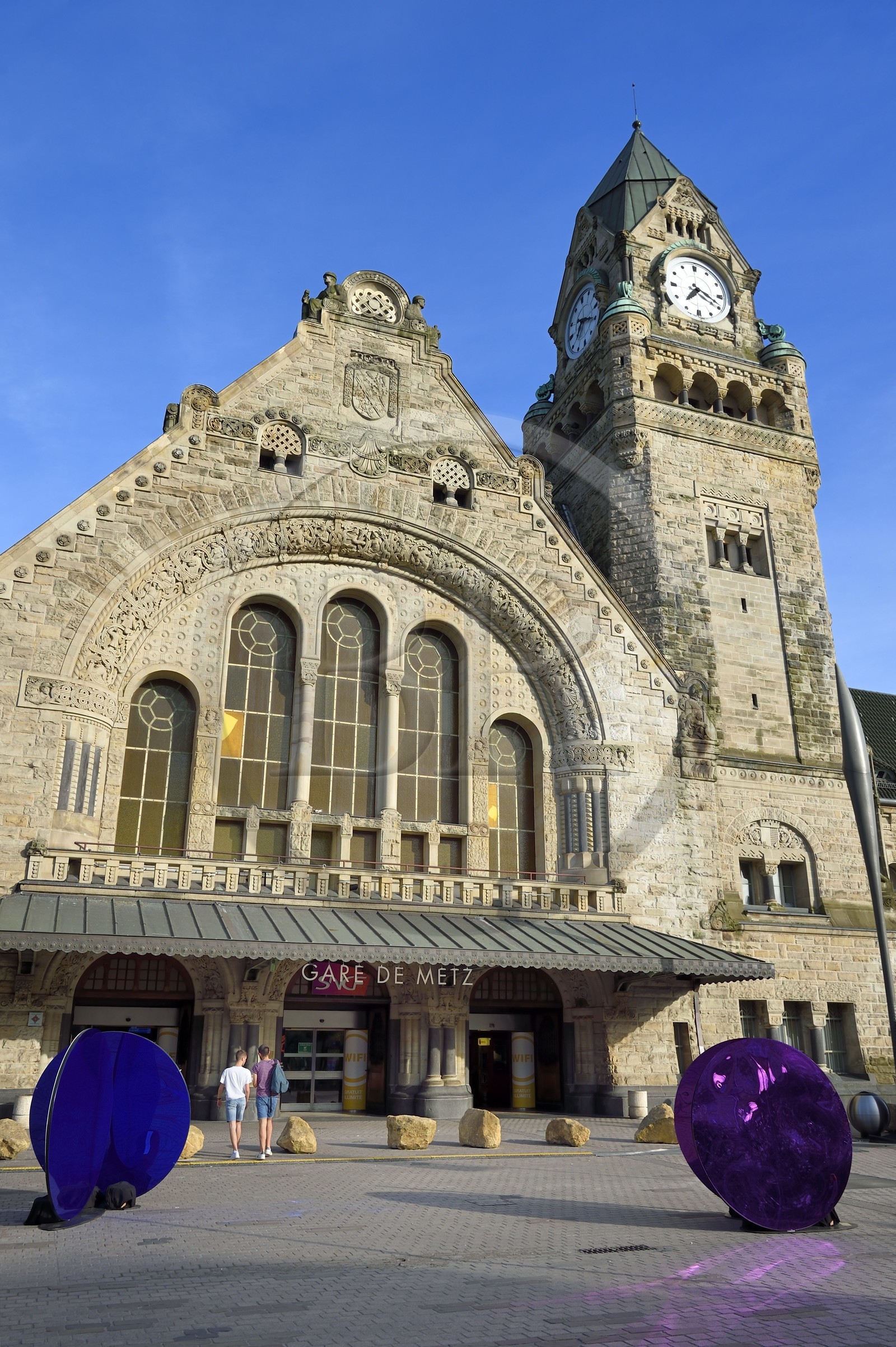 France, Moselle (57), Metz, quartier impérial, la gare de Metz, édifiée de 1905 à 1908 par l'architecte berlinois Jurgen Kruger est inscrite monument historique