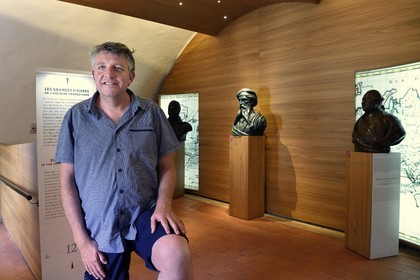France, Var (83), Saint-Tropez, citadelle du XVIe siècle, musée d'Histoire maritime tropézienne, Laurent Pavlidis responsable du musée du fort maritime et de la Citadelle