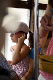 Portugal, Lisbonne, quartier de Baixa pombalin, tramway dans la rua da Conceicao