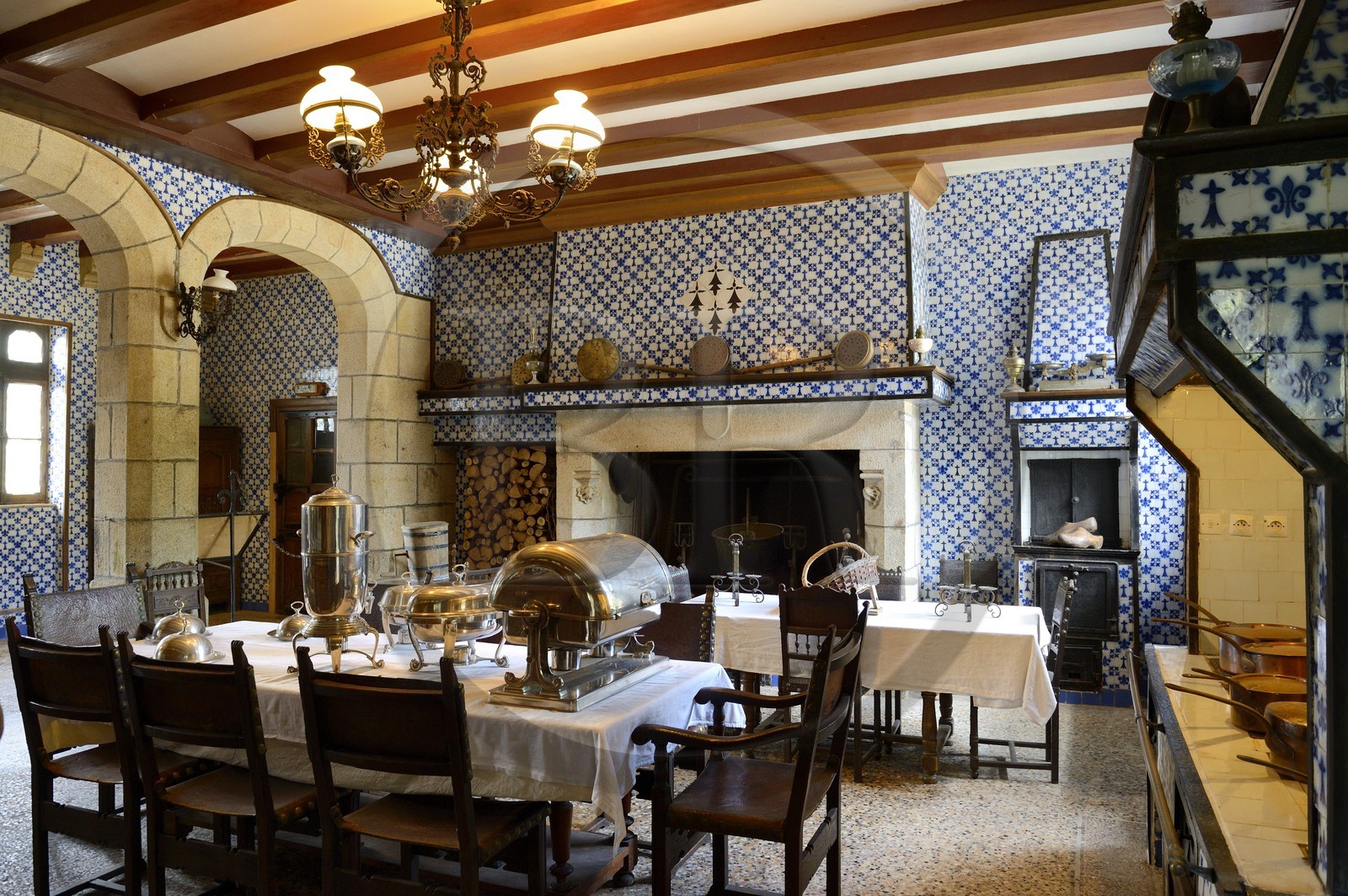 France, Finistere, Keriolet castle near Concarneau, the kitchen