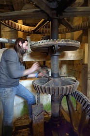France, Charente (16), Bassac, moulin de Bassac, Cyprien Aoutin y fabrique farine, pains et pates à l’ancienne