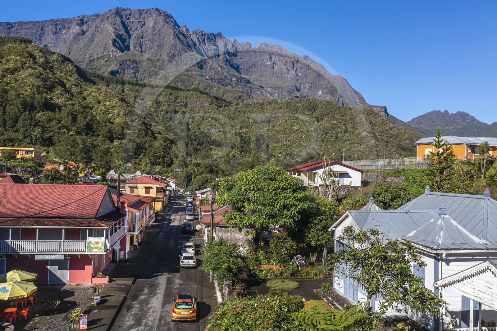 France, Ile de la Reunion, Cirque de Salazie, classé Patrimoine Mondial de l'UNESCO, Hell-Bourg, labellisé les Plus Beaux Villages de France, la rue principale rue du Général De Gaulle (vue aérienne)