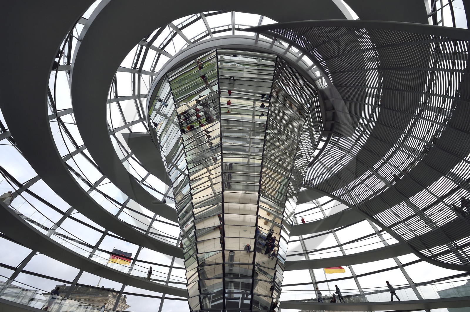 Allemagne, Berlin, Reichstag, dome en verre du Bundestag (parlement allemand depuis 1999) de l'architecte Sir Norman Foster