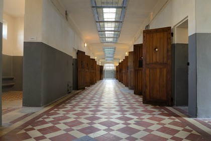 France, Rhône (69), Lyon, Mémorial Prison de Montluc, portes des cellules du rez-de-chaussée