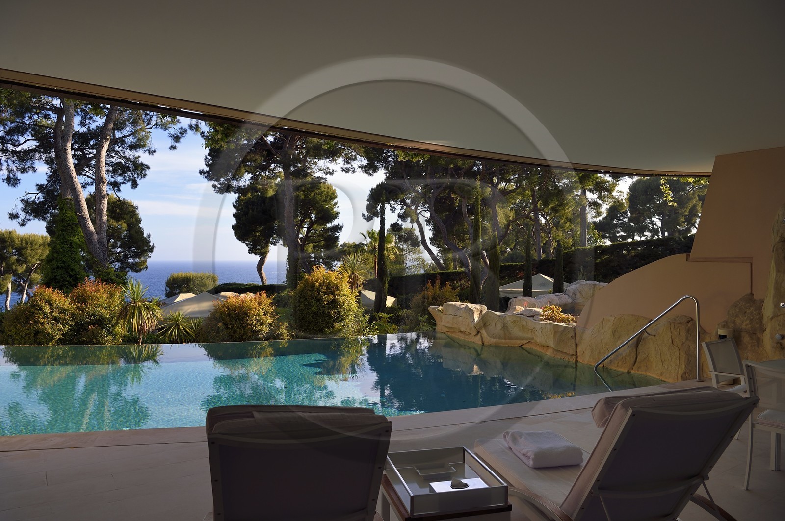 France, Alpes Maritimes (06), Saint-Jean-Cap-Ferrat, Grand-Hotel du Cap-Ferrat, palace 5 étoiles du groupe Four Seasons Hotel, piscine à débordement privée de la pool suite