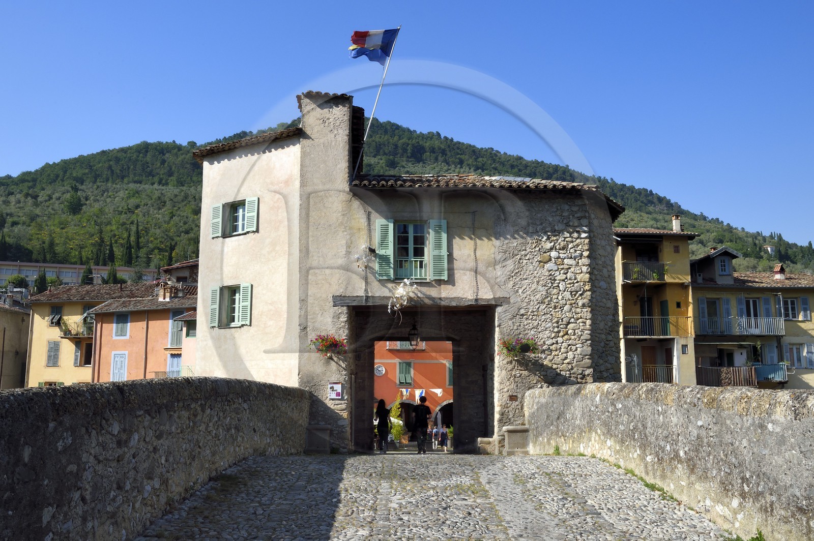 France, Alpes-Maritimes (06), vallée de la Bévéra, Sospel, le Pont Vieux sur la rivière Béréva