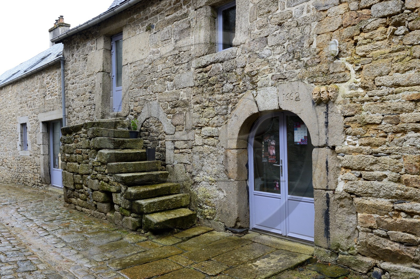 France, Finistère (29), parc naturel régional d'Armorique, Huelgoat, maison familiale de Francois Le Bihan sieur de Kervoac et ancêtre breton de l'écrivain Jack Kerouac