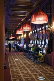 France, Calvados (14), Pays d'Auge, Deauville, Casino Barriere de Deauville), les machines à sous ou bandit manchot