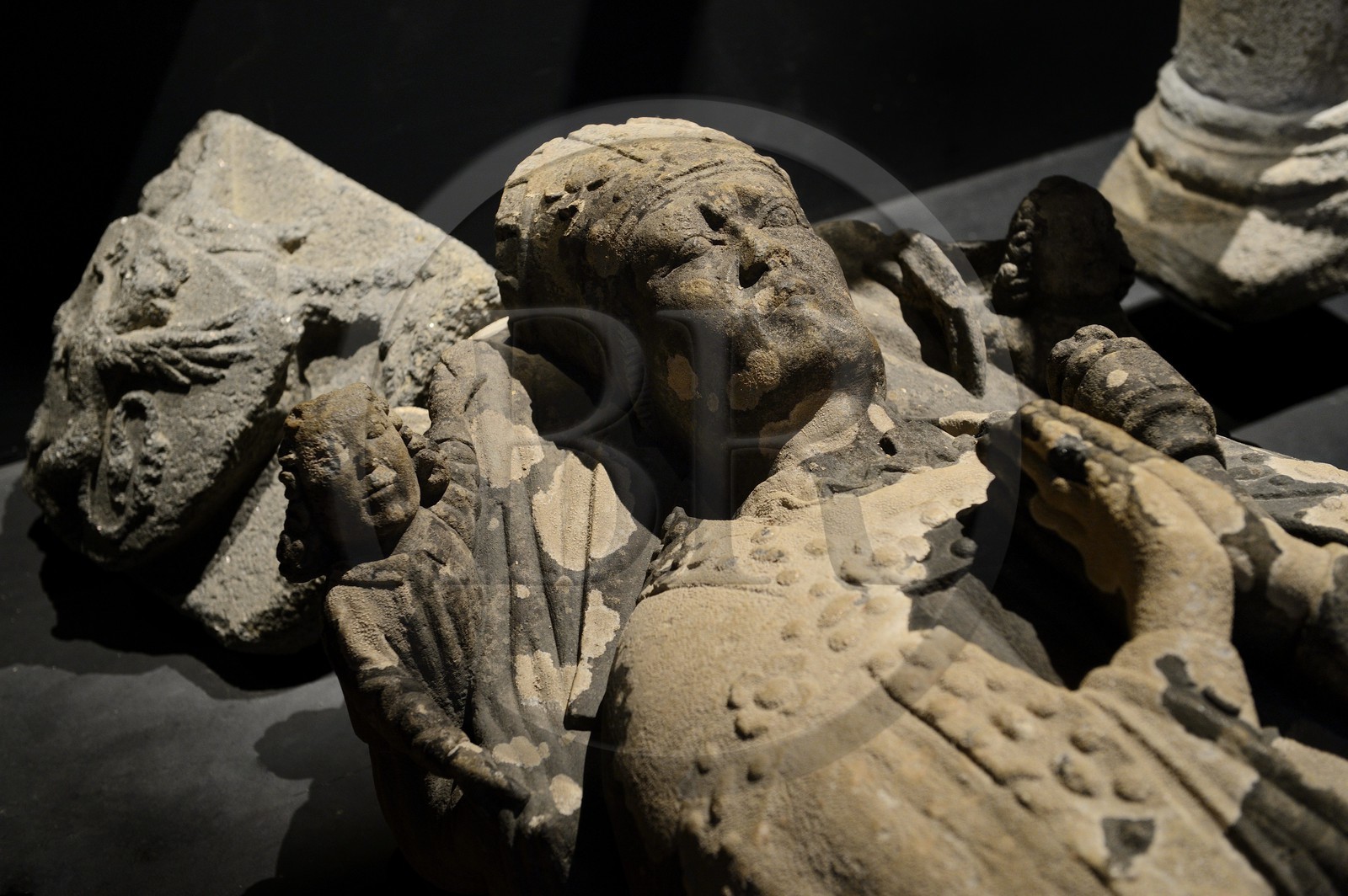 France, Finistère (29), , Mer d'Iroise, parc naturel régional d'Armorique, Presqu'île de Crozon, ancienne Abbaye Saint-Guénolé de Landévennec, gisant du dernier abbé régulier Jehan du Vieux Castel