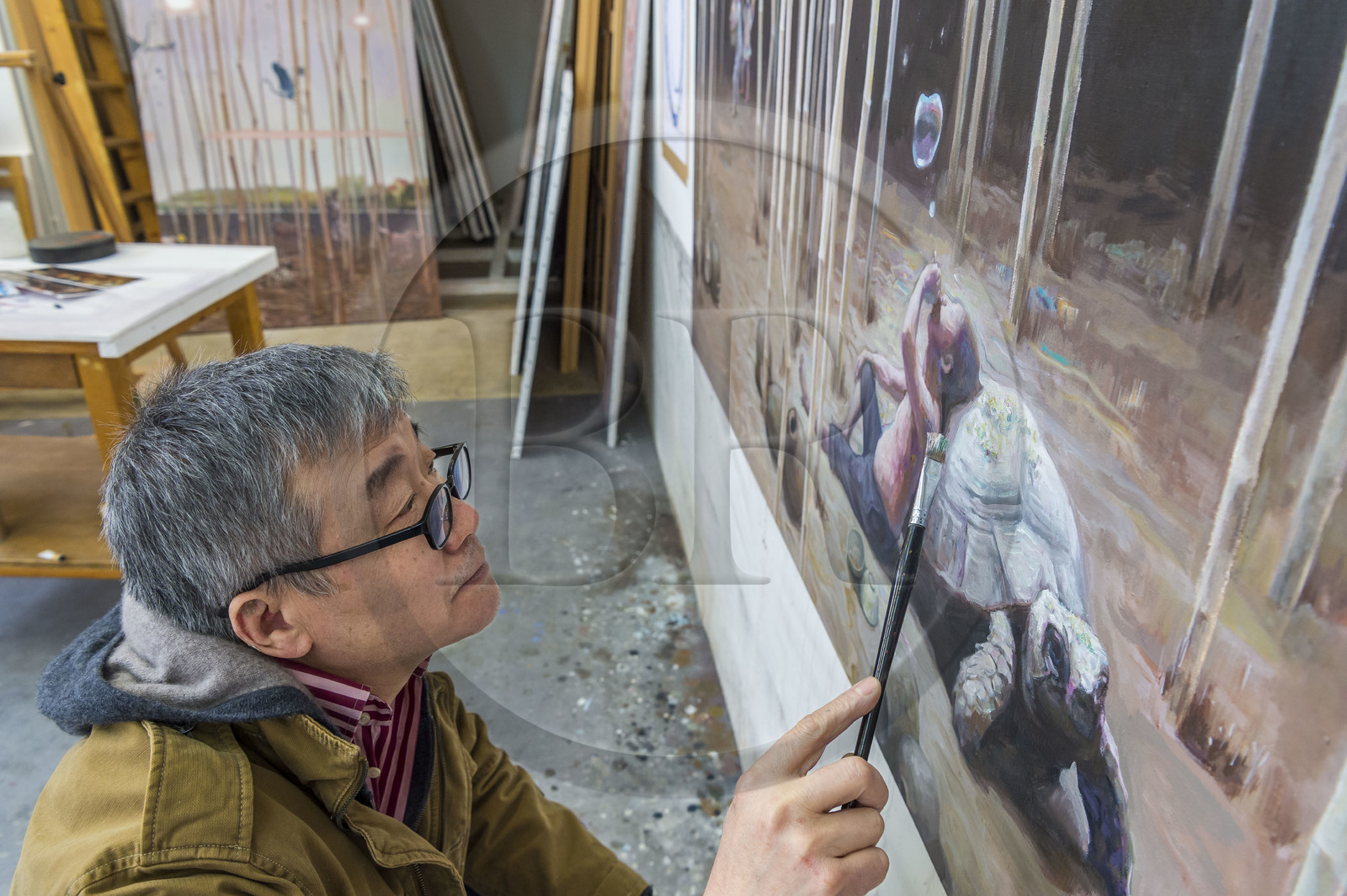 France, Seine Saint Denis, Les Lilas near Paris, the artist Ru Xiao Fan in his workshop