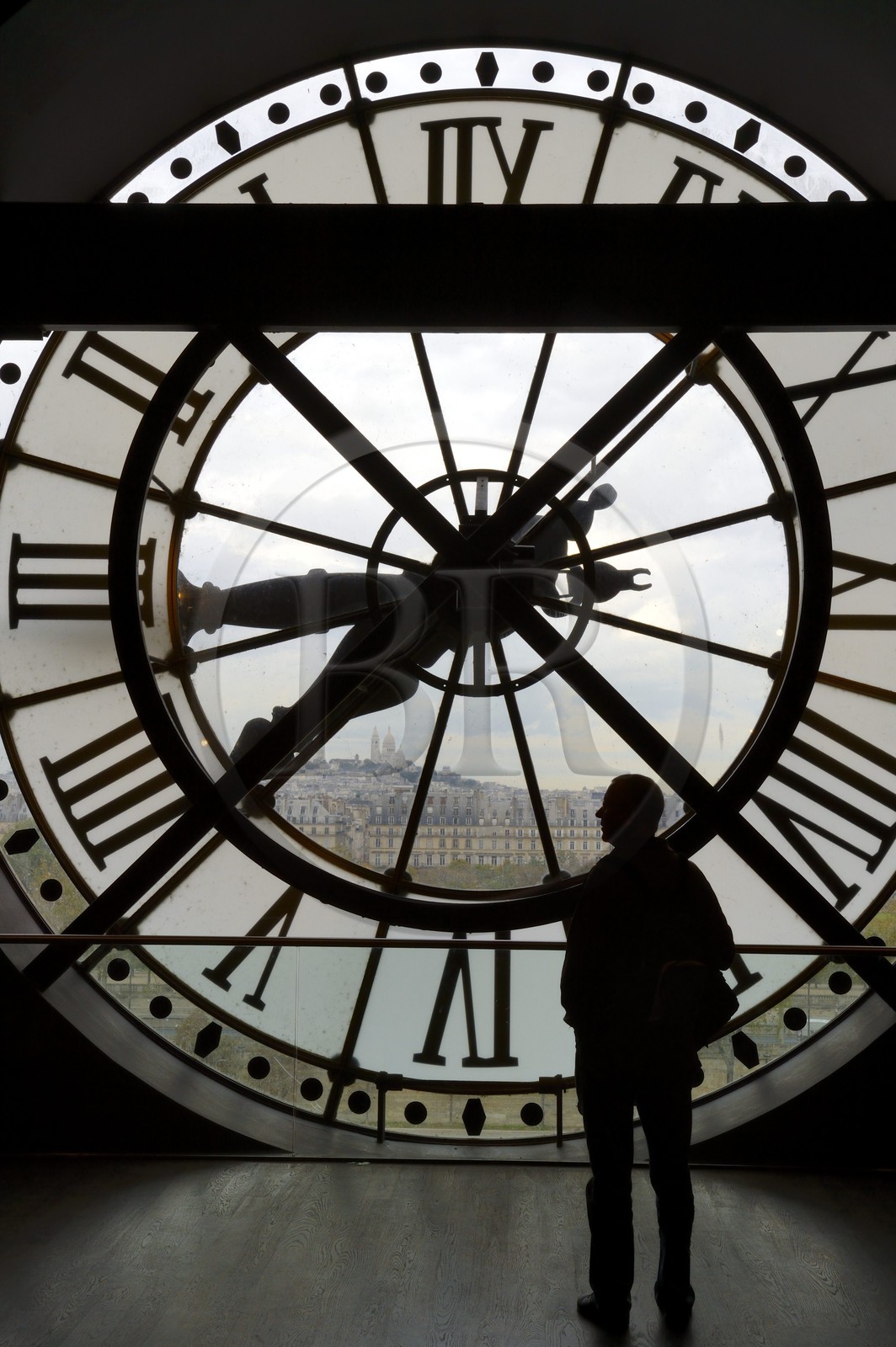 France, Paris (75), musée d'Orsay, la grande horloge Est qui donne sur les Tuileries