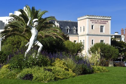 France, Pyrénées-Atlantiques (64), Pays-Basque, Biarritz, l'Office de Tourisme