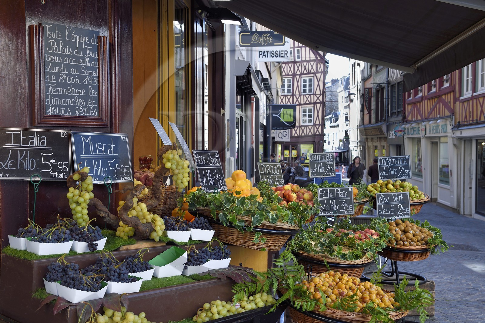 France, Seine-Maritime (76), Rouen, le Palais du Fruit rue Rollon