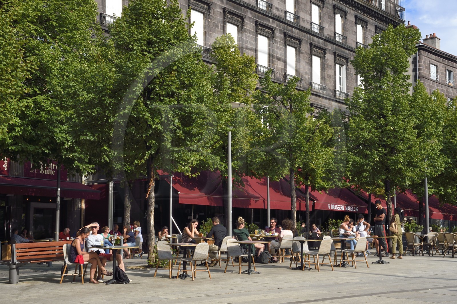France, Puy-de-Dôme (63), Clermont-Ferrand, place de la Victoire, brasserie