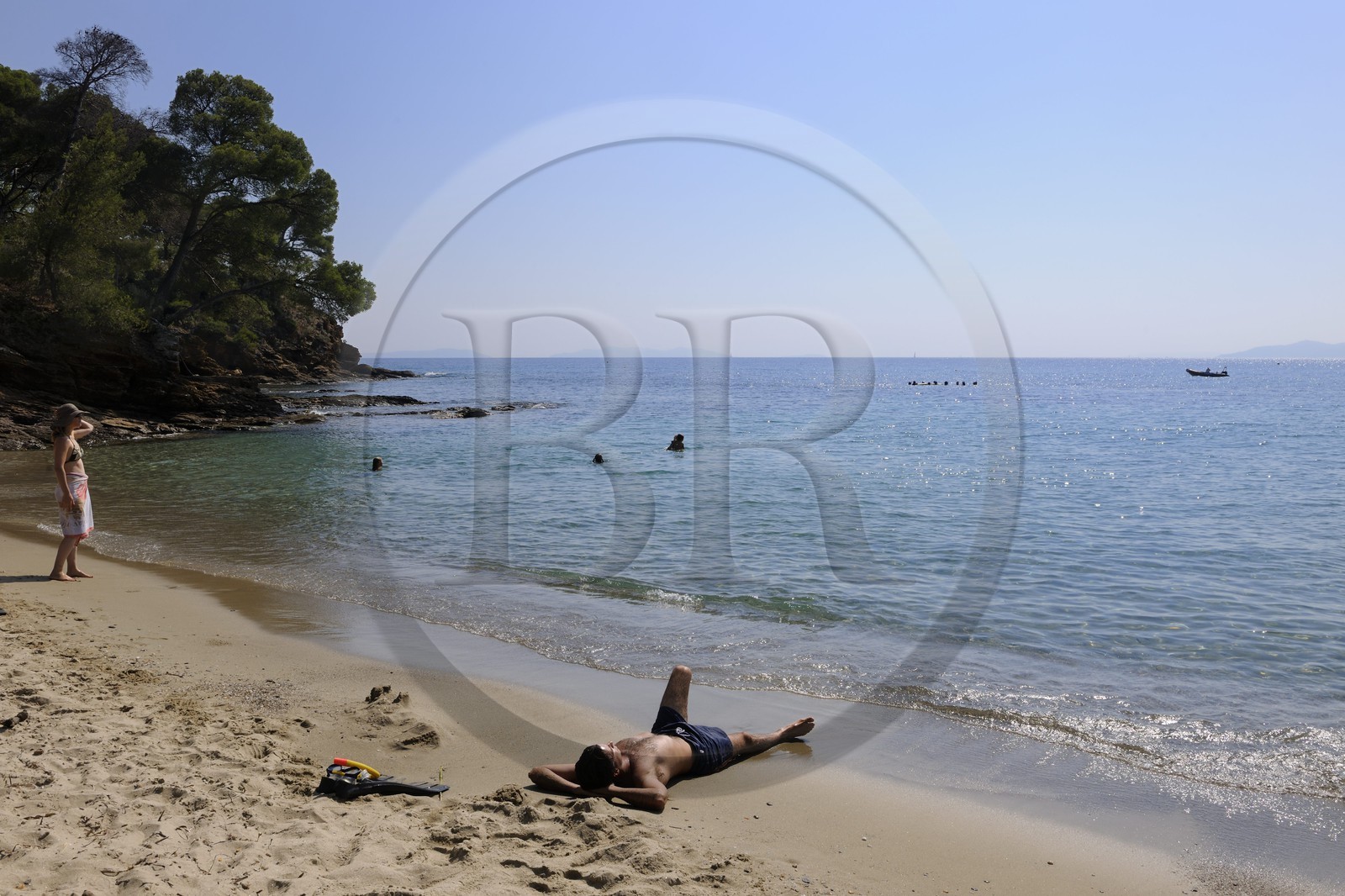 France, Var (83), Le Rayol-Canadel-sur-Mer, Domaine du Rayol, Jardin des Méditerranées, propriété du Conservatoire du Littoral, mention obligatoire, plage du départ du jardin marin