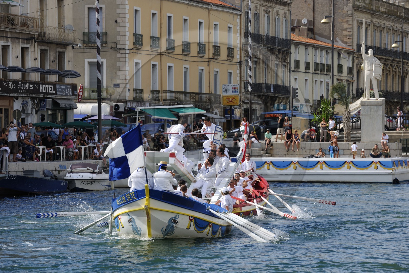 France, Herault, Sete, canal Royal (Royal Canal), Fete de la Saint Louis (St Louis's feast), sea jousting