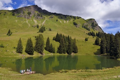 Suisse, Canton de Vaud, Ormont-Dessus, Les Diablerets, lac Retaud au dessus du Col du Pillon