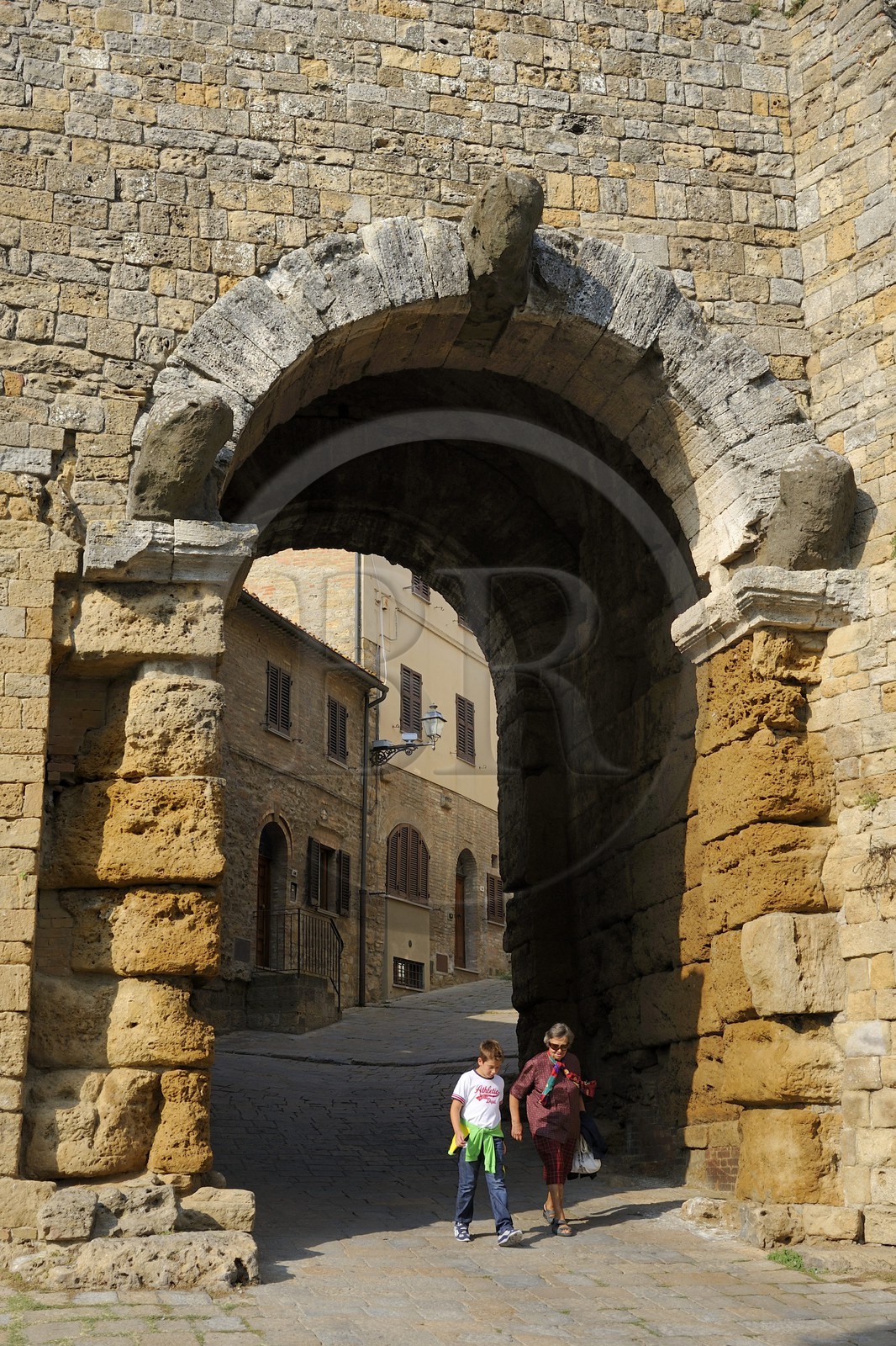 Italie, Toscane, Val di Cecina, Volterra, Porta all'Arco est la seule porte conservée de l'enceinte etrusque du IVème siècle av. J.C.