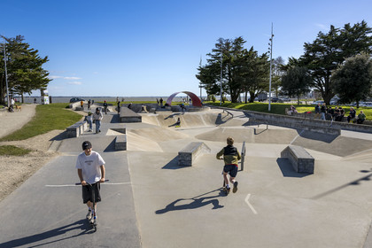 France, Loire-Atlantique (44), Saint-Nazaire, skatepark pour débutants boulevard Albert 1er en bordure du front de mer