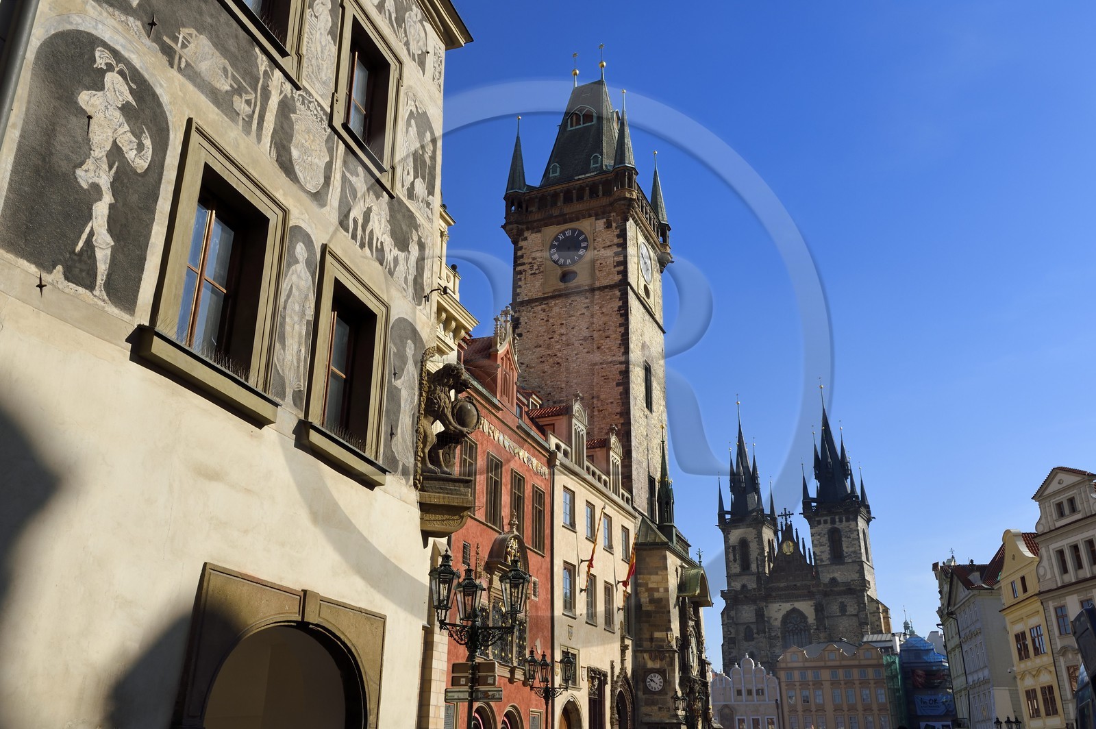 Czech Republic, Prague, historical center listed as World Heritage by UNESCO, the Old Town (Stare Mesto), small square (Staromestske namesti), the City Hall and Our Lady before Tyn Church