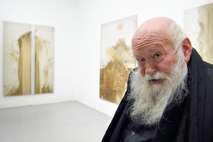 France, Paris (75), Galerie RX, Hermann Nitsch, artiste contemporain autrichien, cofondateur du mouvement Wiener Aktionismus (Actionnisme viennois)