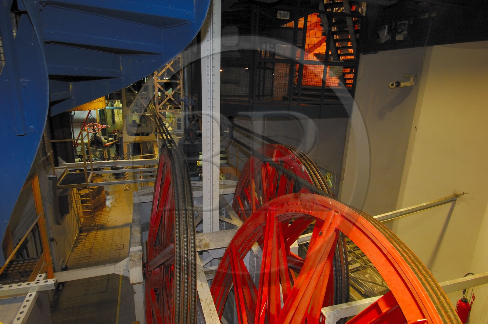 France, Paris (75), la Tour Eiffel, la machinerie des ascenseurs