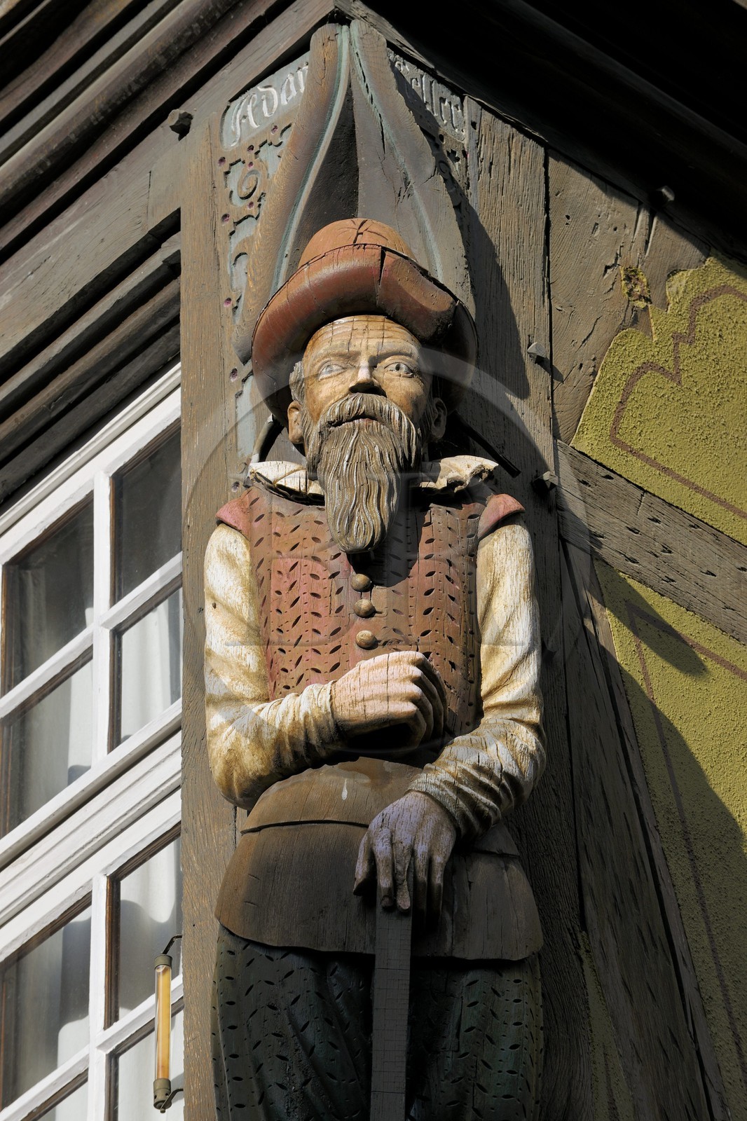 France, Haut Rhin, Colmar, house called « zum Kragen » in rue des Marchands, the draper is carrying his height gauge