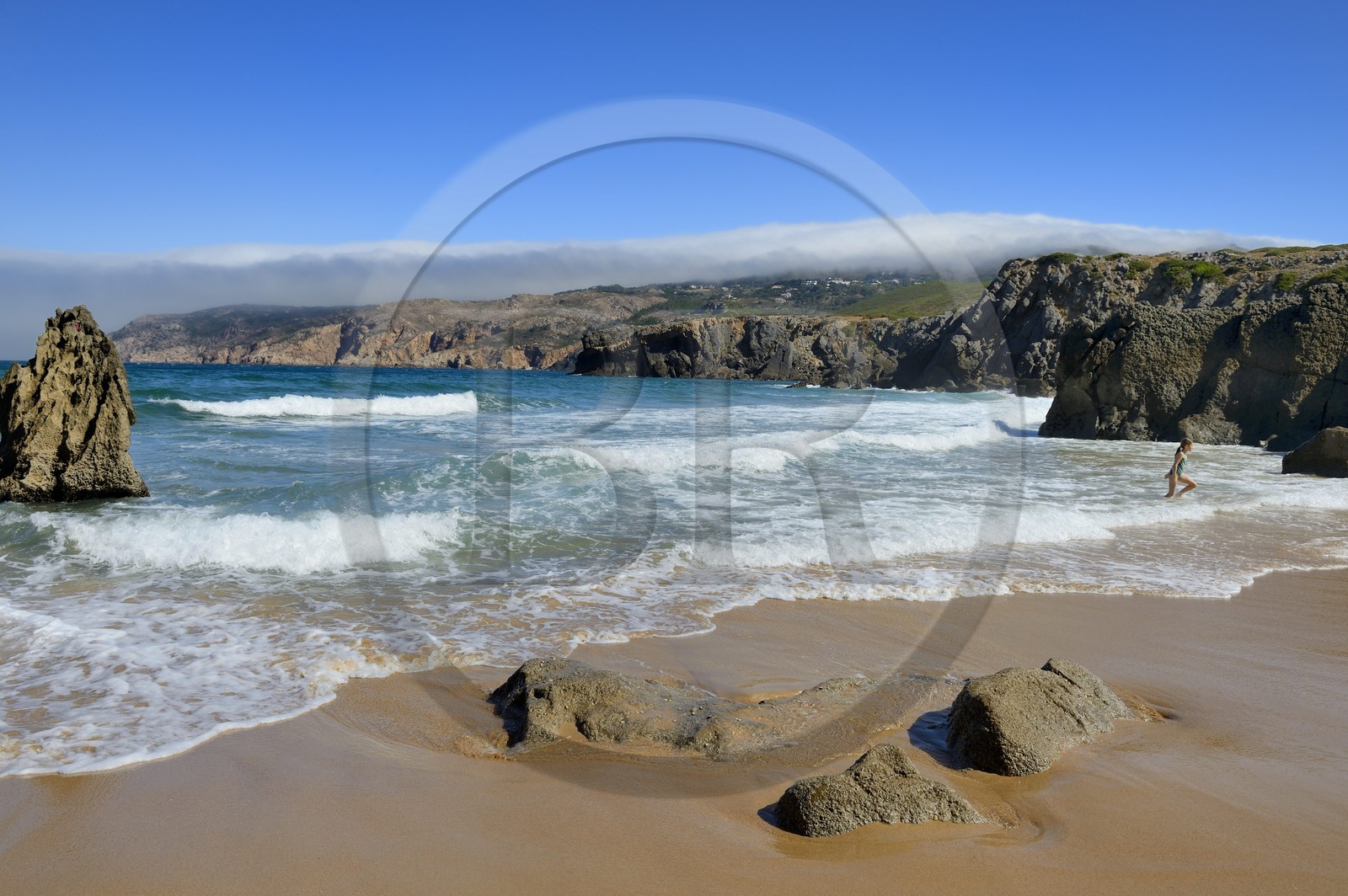 Portugal, région de Lisbonne, Cascais, petite plage sauvage de Abano au nord de la plage de Guincho sur la côte d'Estoril