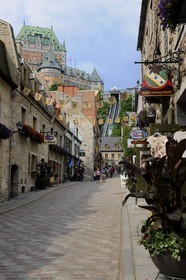 Canada, province de Québec, ville de Québec, Vieux-Québec classé Patrimoine Mondial de l'UNESCO, rue Sous-le-Fort dans la partie basse de la vieille ville