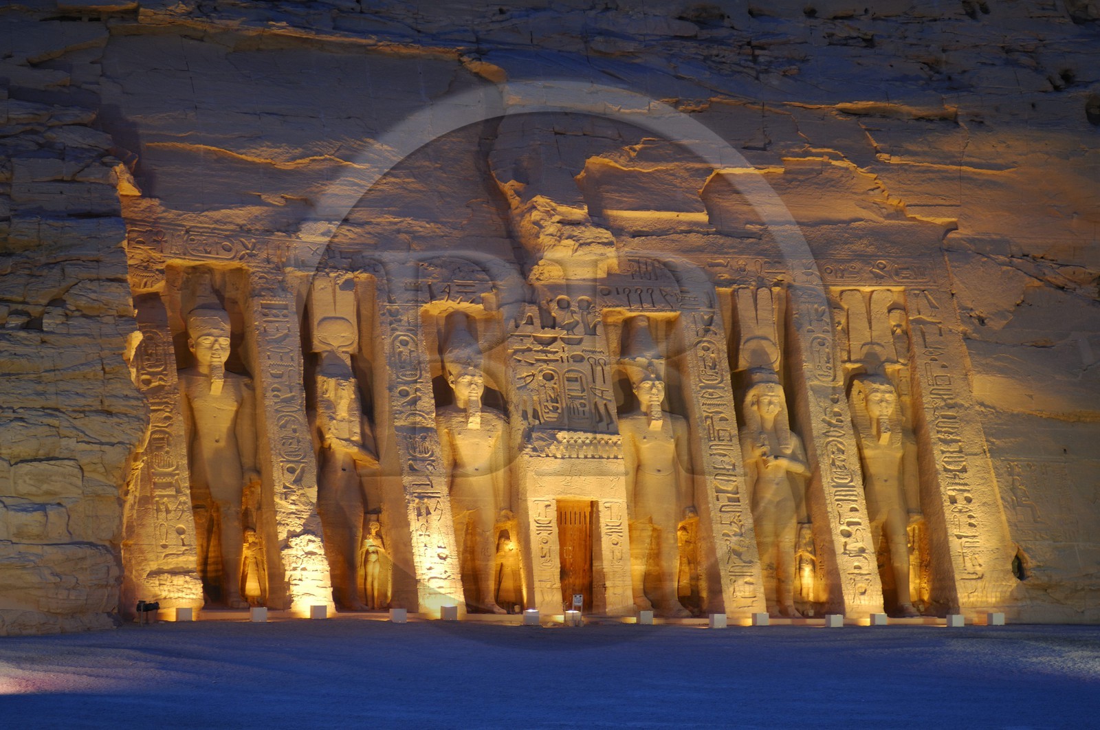 Egypte, Haute Egypte, Nubie, Abou Simbel, site classé Patrimoine Mondial de l' UNESCO, temple de Nefertari dédié à la déesse Hathor