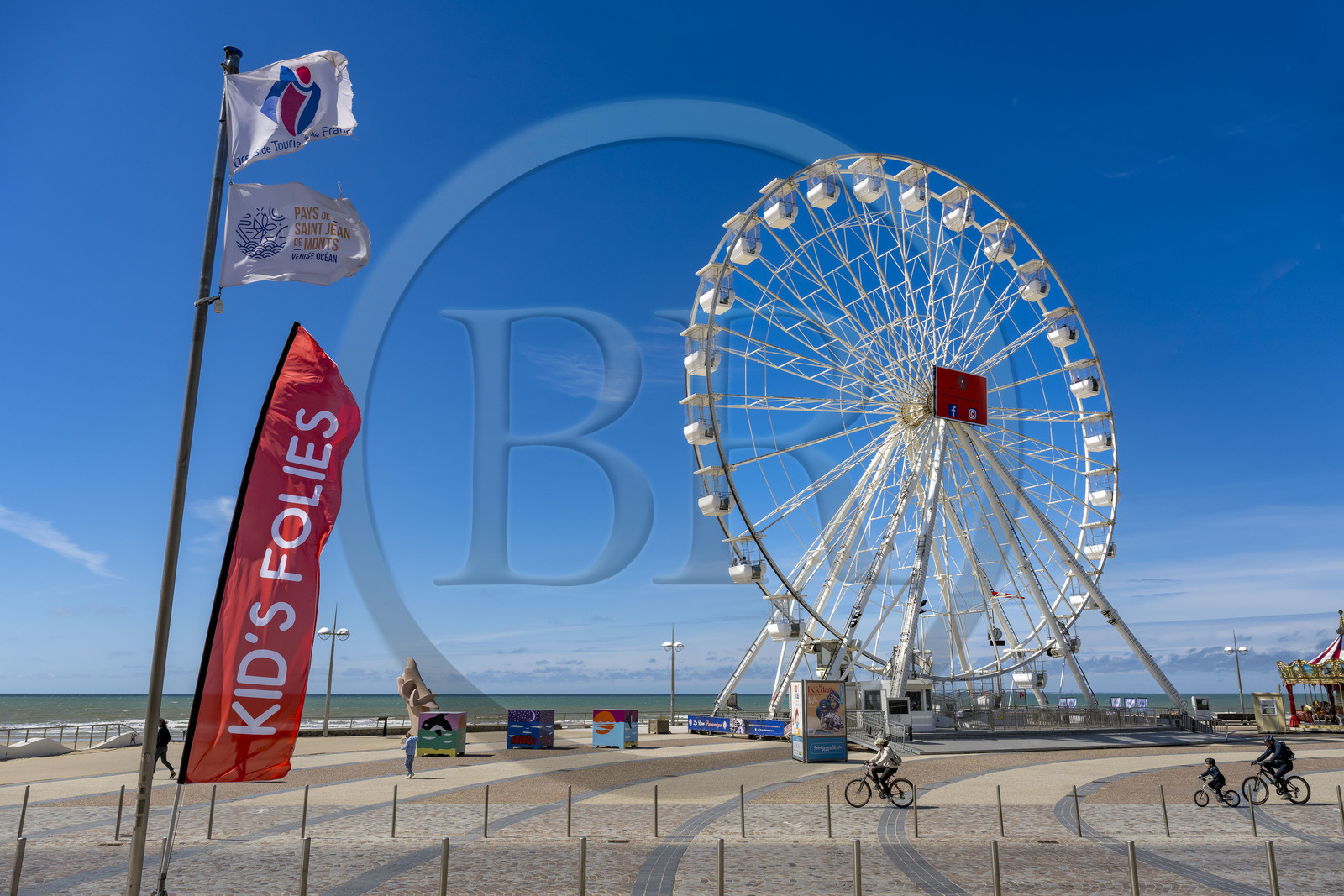 France, Vendée (85), Saint-Jean-de-Monts, la grande roue sur le front de mer