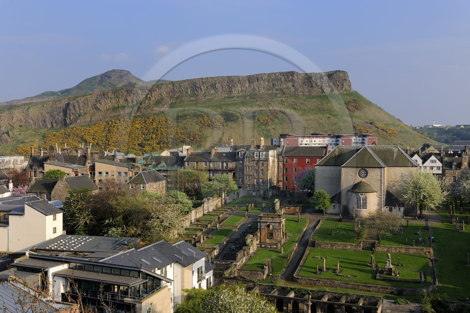 Royaume-Uni, Ecosse, Edimbourg, Holyrood Park domine la ville