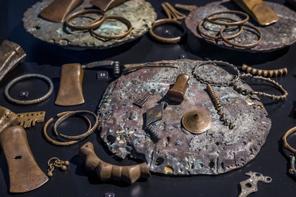 France, Gard (30), Nîmes, Musée de la Romanité, objets étrusques provenant de l'épave de Rochelongue à Agde (VIIème - VIème siècle av. J.-C.)(exposition temporaire)