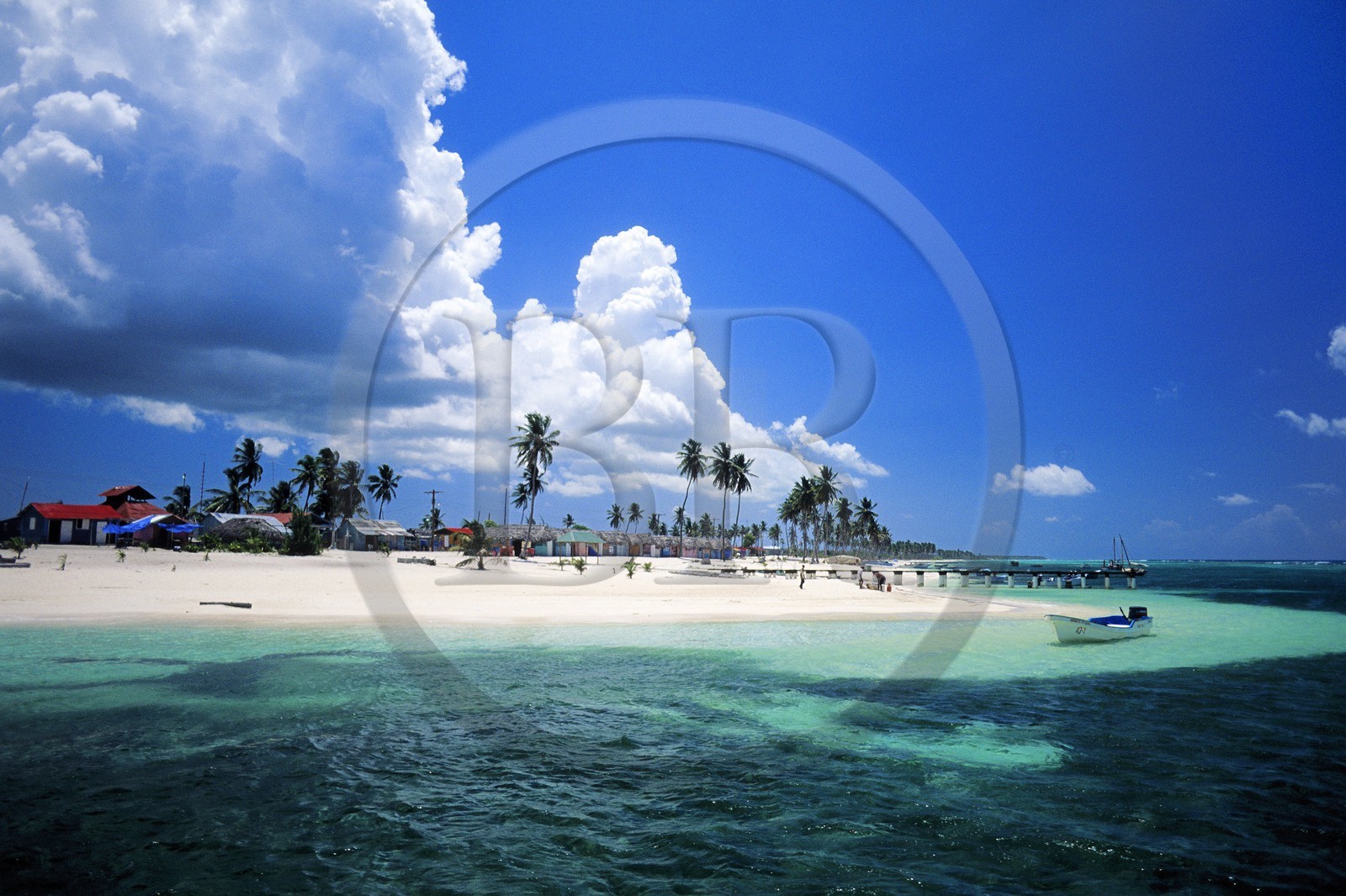 République Dominicaine, parc national del Este, Isla Saona, village de pêcheurs (Mano Juan)