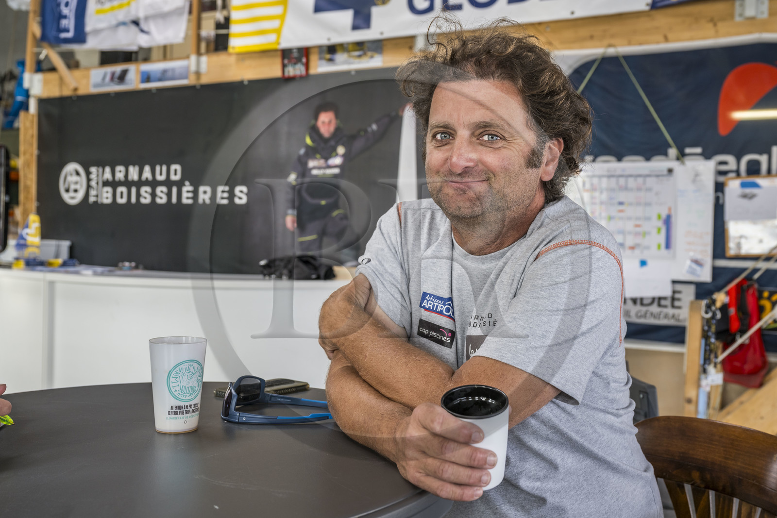 France, Vendée (85), Les-Sables-d'Olonne, Port Olona, ponton des voiliers du Vendée Globe, le skipper Arnaud Boissière du voilier monocoque de 60 pieds IMOCA La Mie Caline