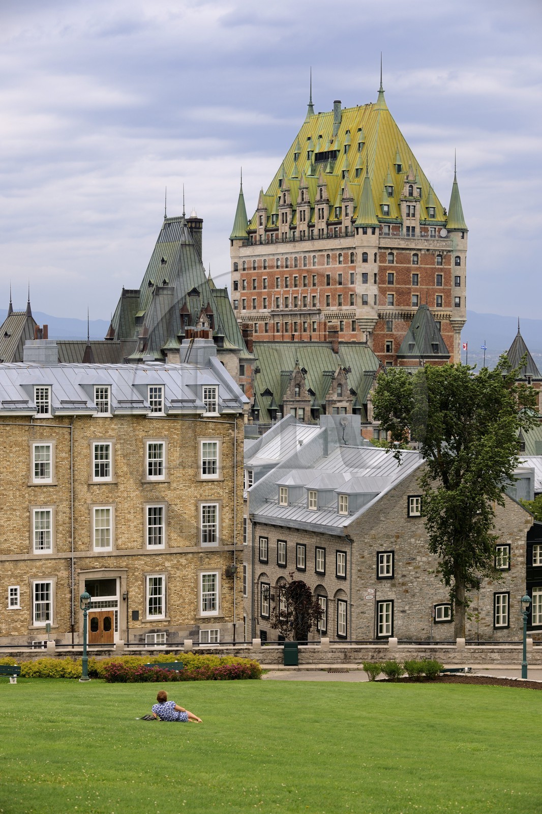 Canada, province de Québec, ville de Québec, Vieux-Québec classé Patrimoine Mondial de l' UNESCO, Château Frontenac depuis les plaines d' Abraham