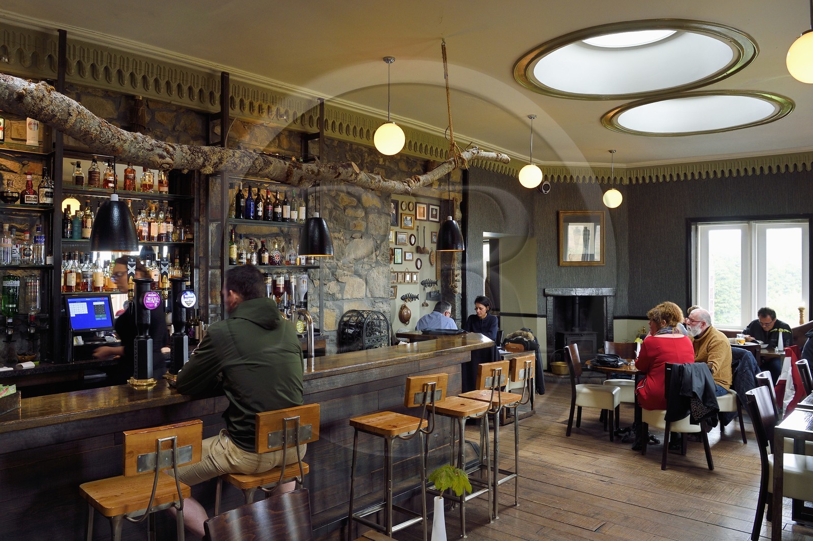 Royaume-Uni, Ecosse, région des Highlands, les Hébrides, Ile de Skye, Flodigarry, le Flodigarry Hotel et pub