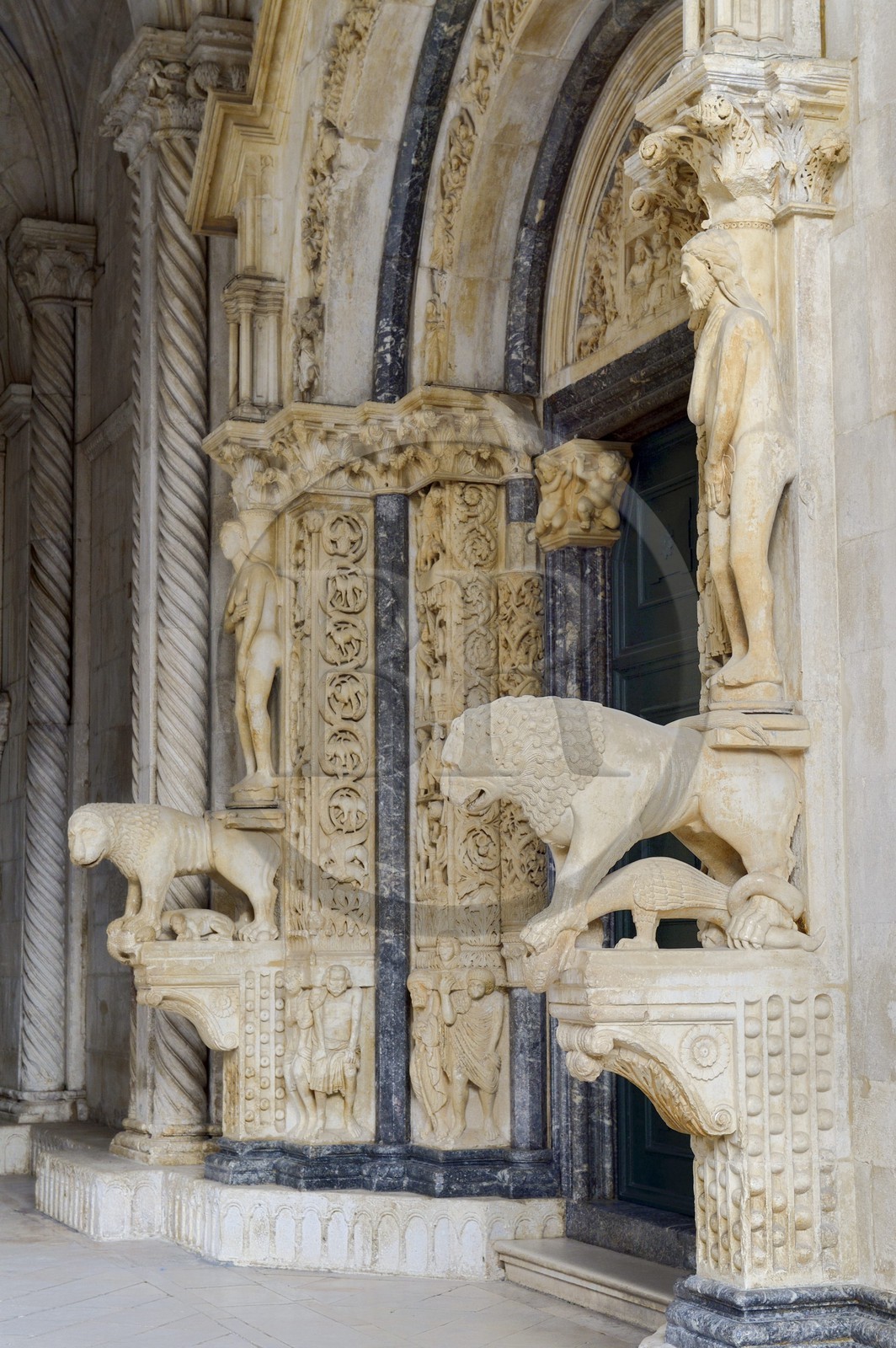 Croatia, Dalmatia, Dalmatian Coast, Trogir, portal of the Cathedral Saint Lawrence of Trogir, Adam and Eve sculpture