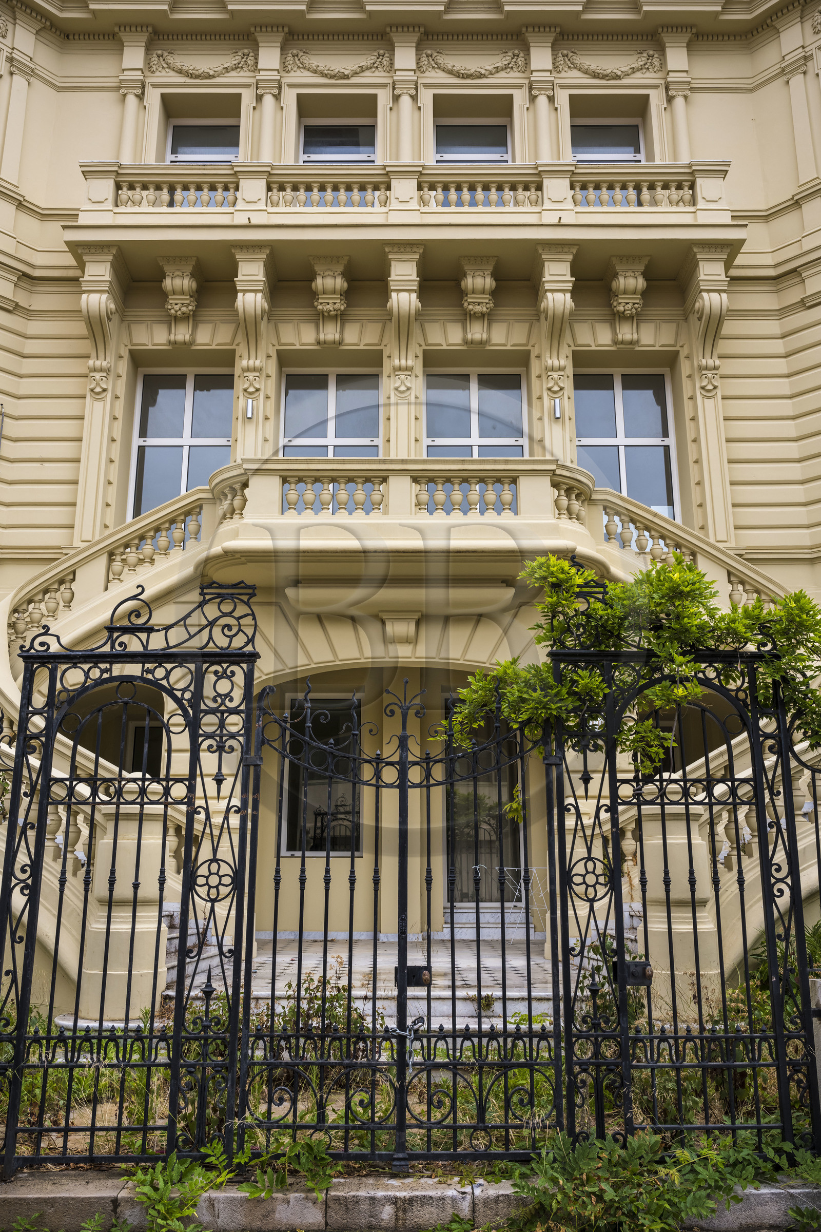 France, Alpes-Maritimes (06), Cap d'Ail, la Perle Blanche dite Villa Lumière construite par un des frères Lumière