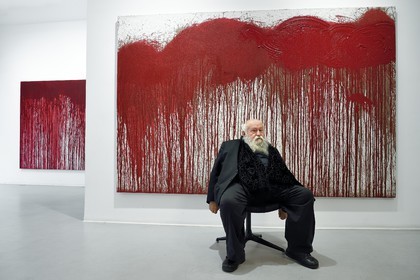 France, Paris (75), Galerie RX, Hermann Nitsch, artiste contemporain autrichien, cofondateur du mouvement Wiener Aktionismus (Actionnisme viennois)