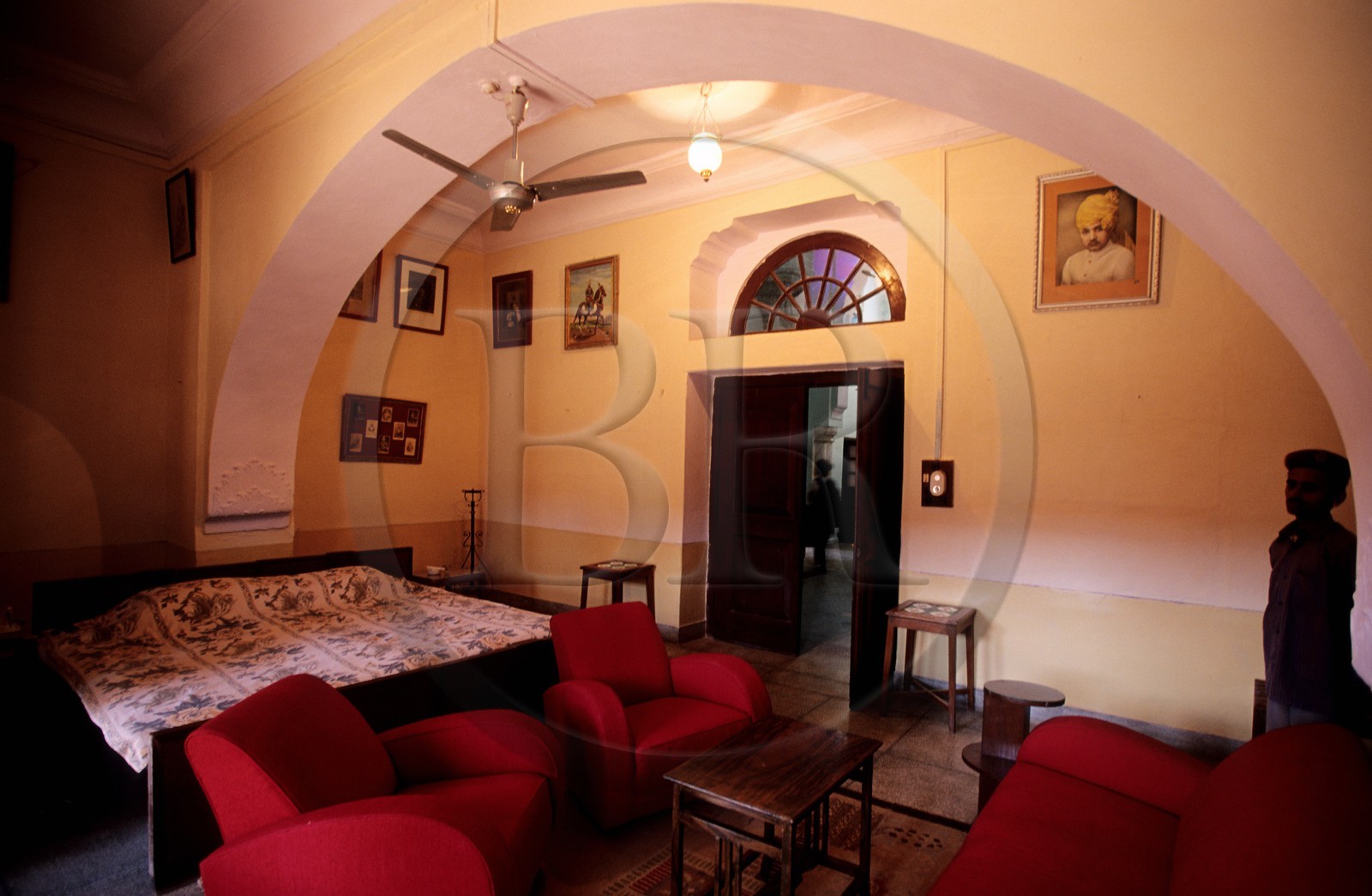 Inde, état du Rajasthan, Fort de Pokaran au porte du désert du Thar, une chambre d' Hôtel à l' intérieur du palais en grès rouge