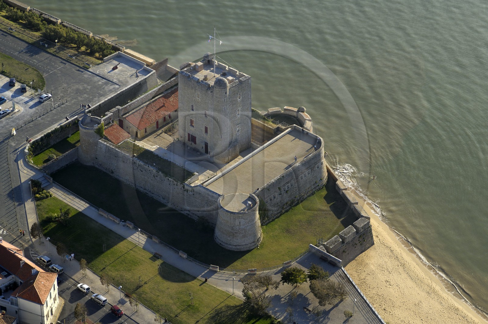 France, Charente-Maritime (17), Fouras, Fort Vauban avec donjon 12è s. (vue aérienne)