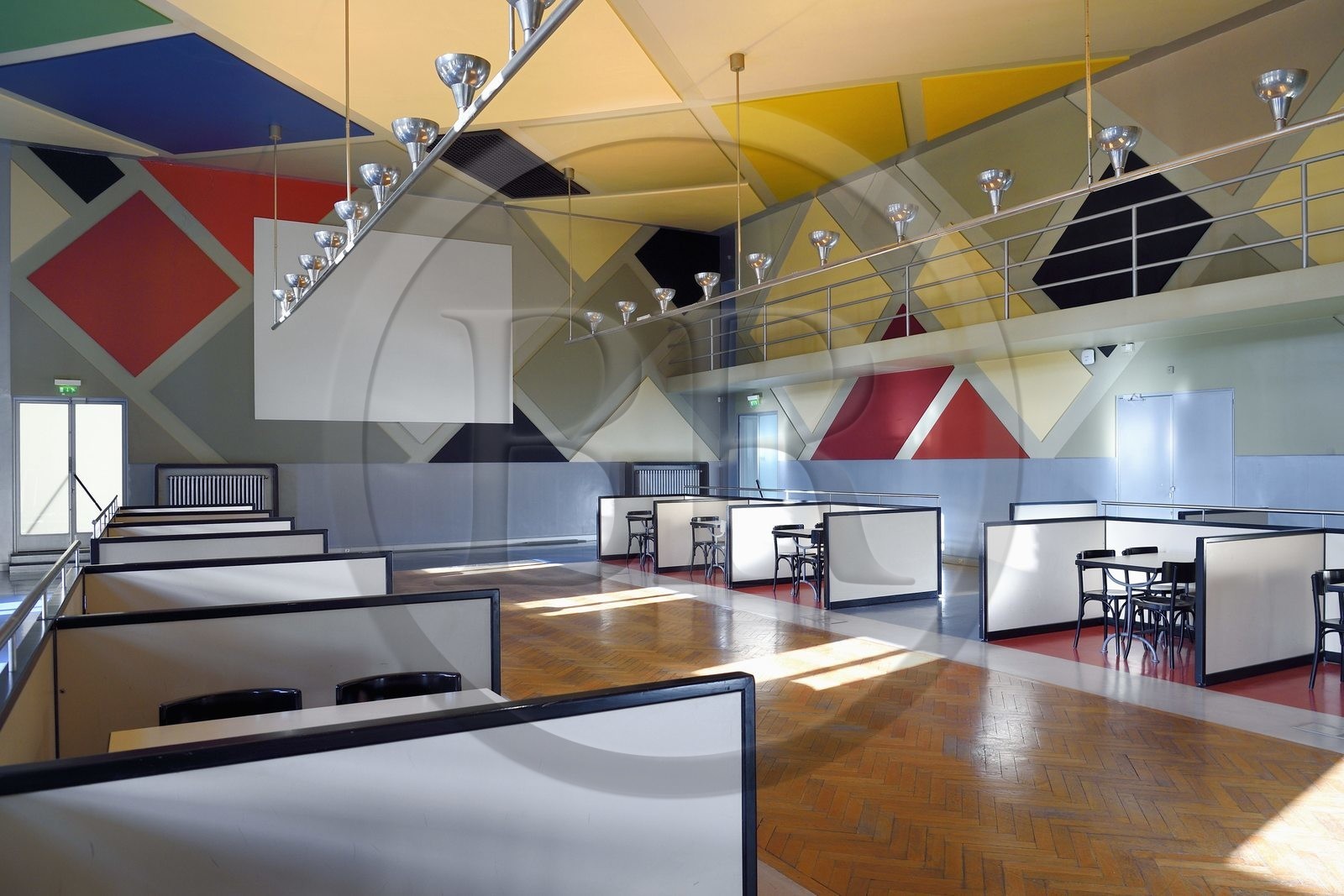 France, Bas-Rhin (67), Strasbourg, vieille ville classée au Patrimoine Mondial de l'UNESCO, Place Kléber, salle de l'Aubette art Deco décorée par les dadaistes Jean Arp et Sophie Taeuber-Arp à la fin des années 1920, le ciné-dancing