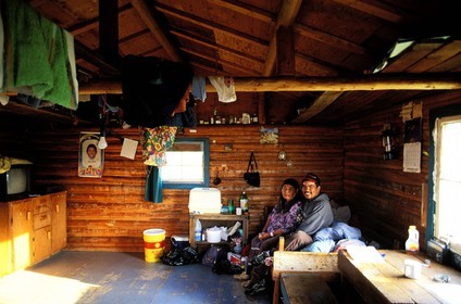 Canada, province de Québec, Réserve faunique de la Vérendrye, Grand Lac Victoria, intérieur d'une maison algonquienne