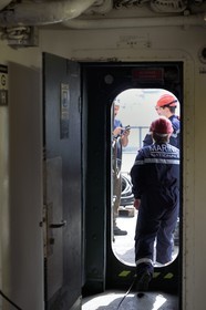 France, Var (83), Toulon, la base navale (Arsenal), le porte-avions à propulsion nucléaire Charles de Gaulle en rénovation de mi-vie