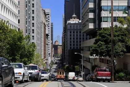Etats-Unis, Californie, San Francisco, financial district, Cable car dans Pine Street
