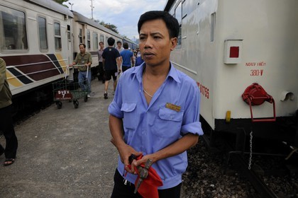 Vietnam, train from Hanoi to Lao Cai, arrival of the night train