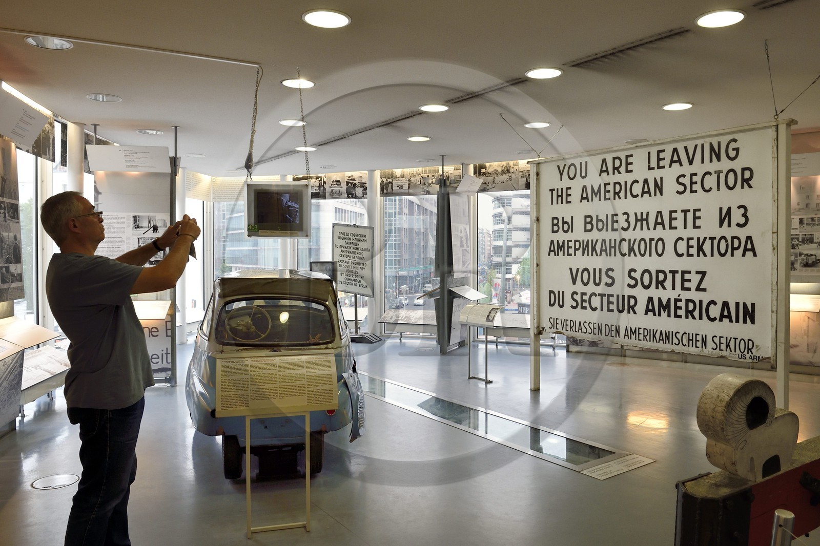 Allemagne, Berlin, Checkpoint Charlie Museum (Haus am Checkpoint Charlie or Mauermuseum)