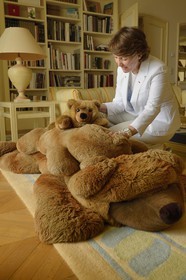 France, Alpes Maritimes, Cannes, the Villa La Californie where Picasso lived, today renamed the Pavillon de Flore by Marina Picasso, Marina Picasso granddaughter of Picasso with Teddy that were offered to her for the birth of her children and grandchild